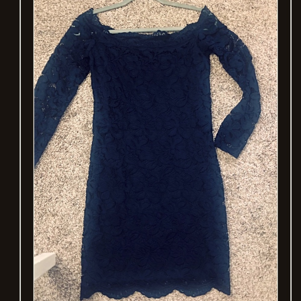 Long Sleeved Fitted Lace Dress💕